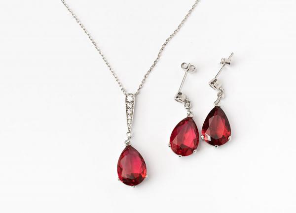 Zirkonia rot Kette und Ohrstecker